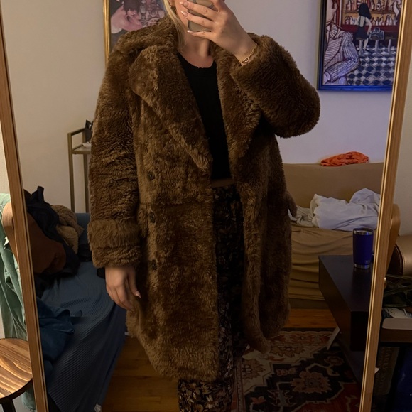 Impeccable genuine lamb shearling Burberry coat - Picture 5 of 6